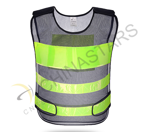 Private company donate reflective vest to Police
